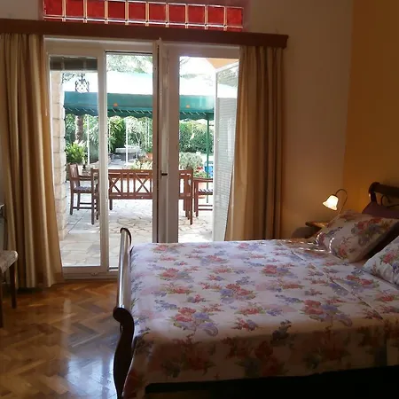 Apartments Nela Porec Exterior photo