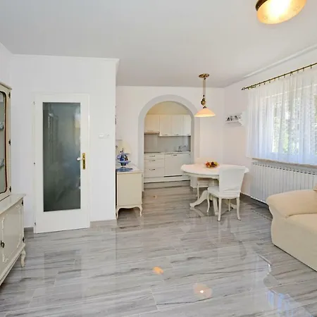 Apartments Nela Porec Exterior photo
