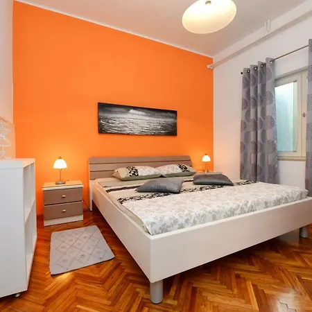 Apartments Nela Porec Exterior photo