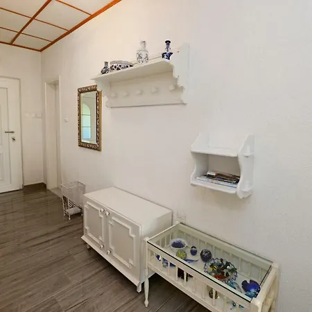Apartments Nela Porec Exterior photo