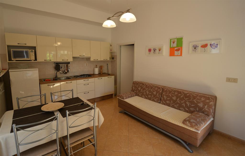 Nela * Porec